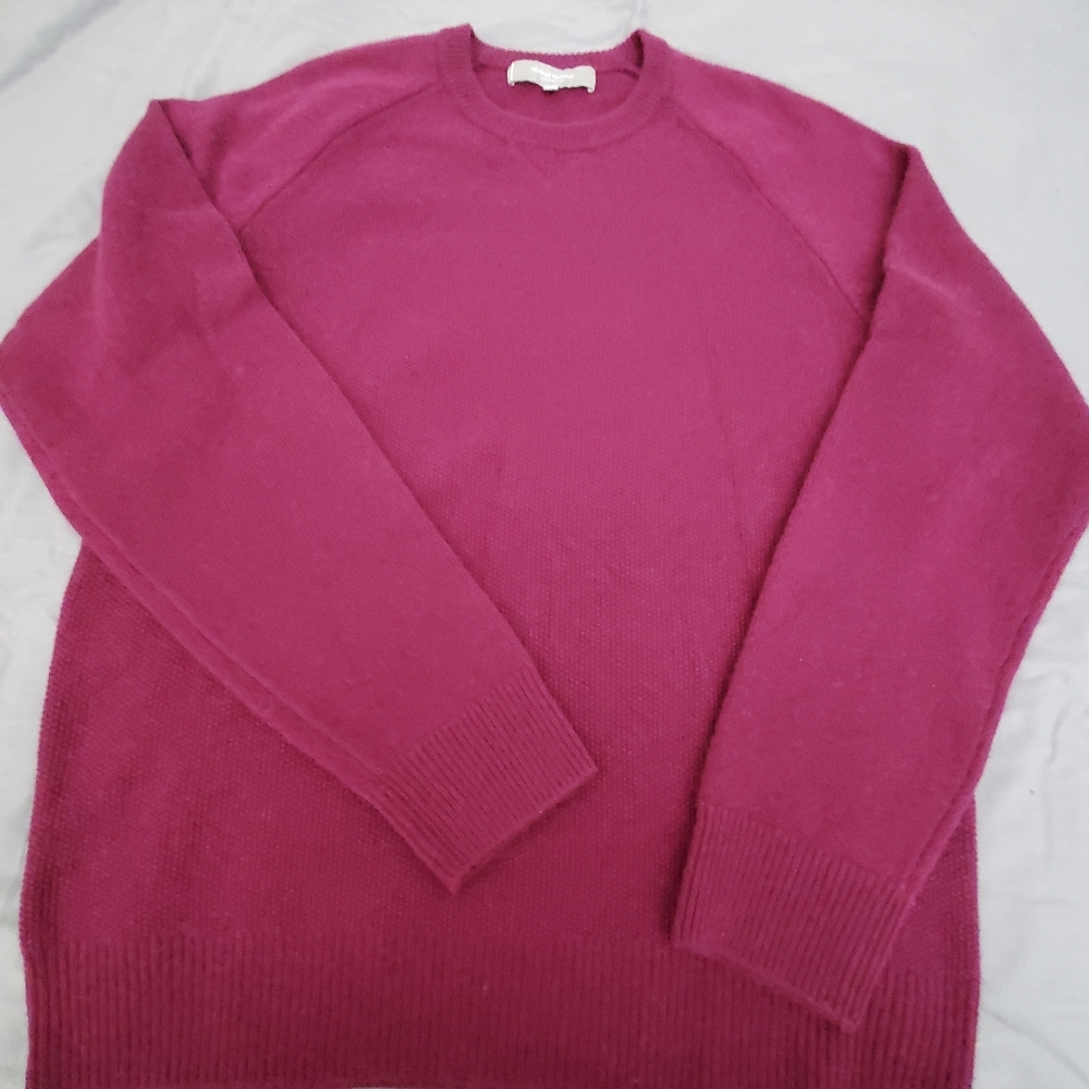 Men's  Neiman Marcus Cashmere sweater Size XL.
